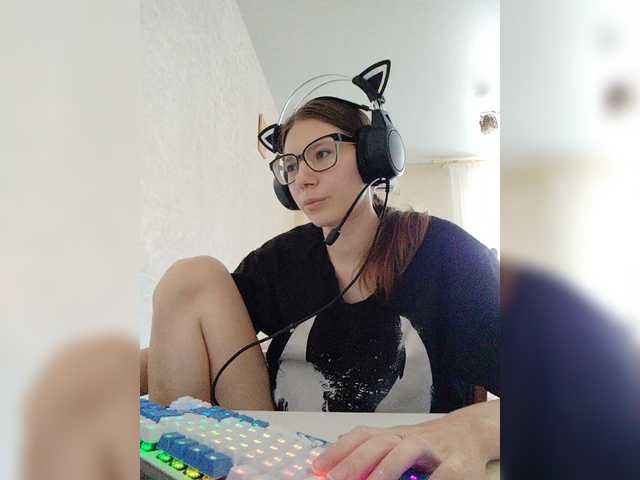 KittyMiracle live cam on BongaCams
