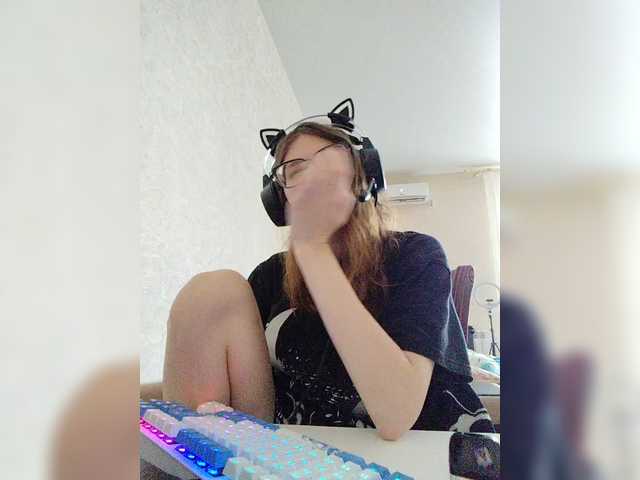 KittyMiracle live cam on BongaCams