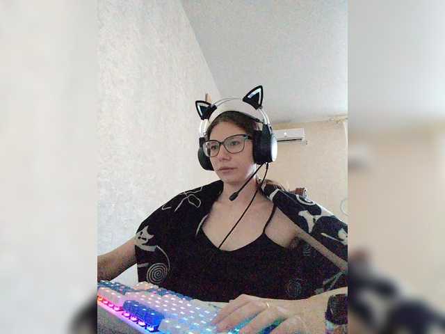 KittyMiracle live cam on BongaCams