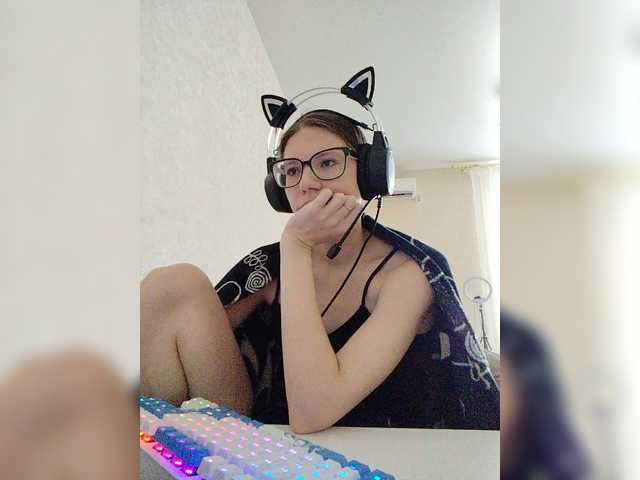 KittyMiracle live webcam show