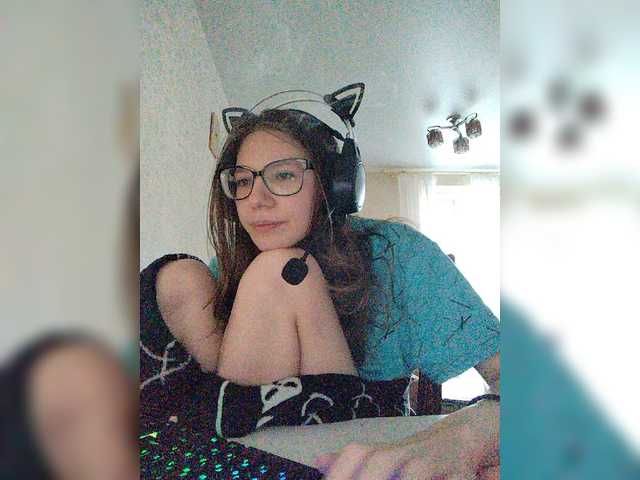 KittyMiracle live cam on BongaCams