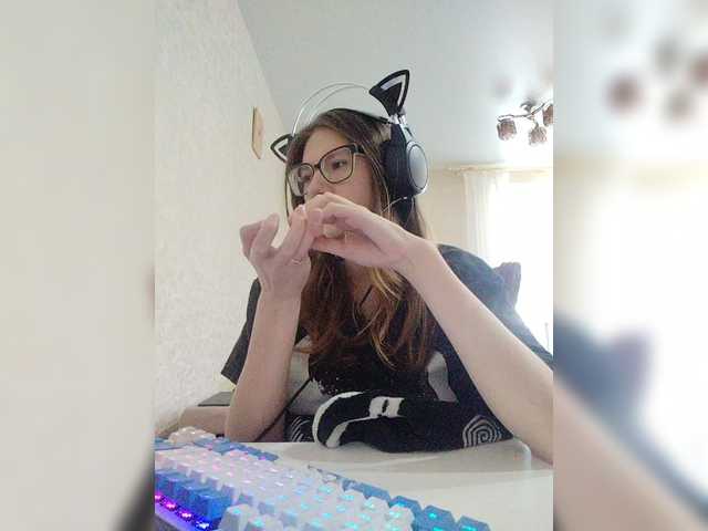KittyMiracle live cam on BongaCams