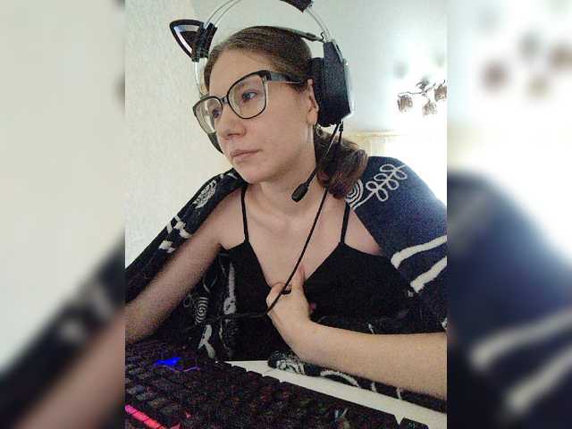 KittyMiracle live cam on BongaCams