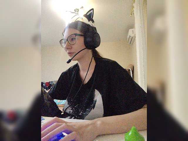 KittyMiracle live cam on BongaCams