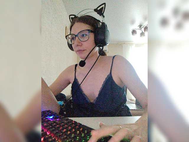 KittyMiracle live cam on BongaCams