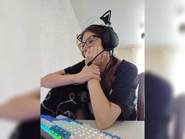 KittyMiracle live cam on BongaCams