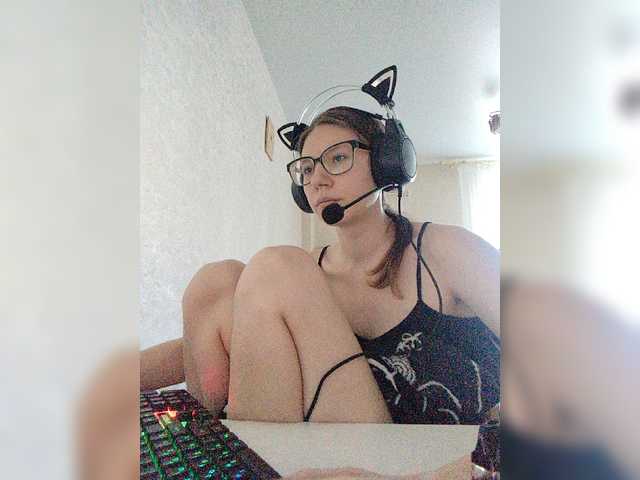 KittyMiracle live cam on BongaCams