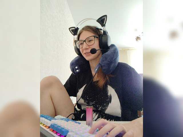 KittyMiracle live cam on BongaCams