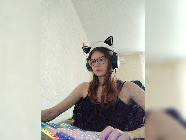 KittyMiracle live cam on BongaCams