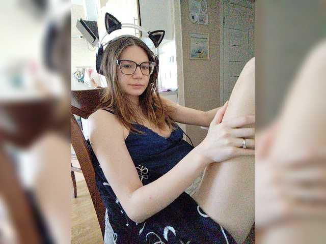 KittyMiracle live cam on BongaCams
