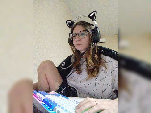 KittyMiracle live webcam show
