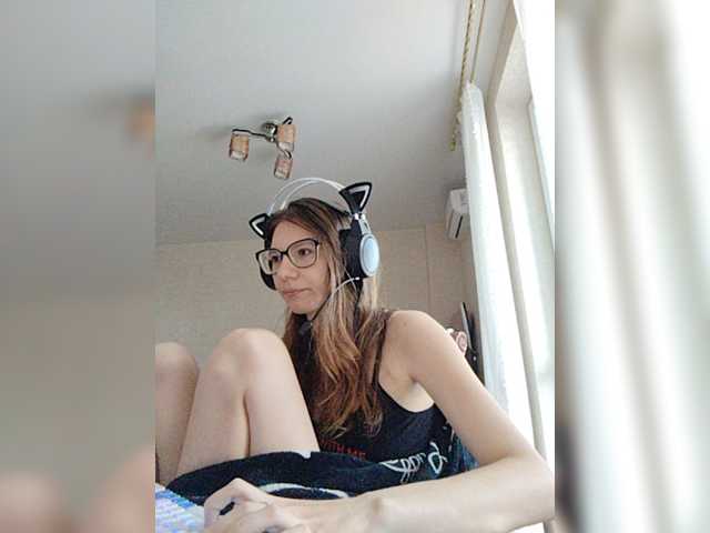 KittyMiracle live cam on BongaCams