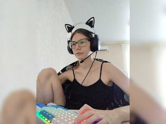 KittyMiracle live webcam show