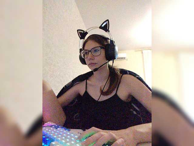 KittyMiracle live webcam show