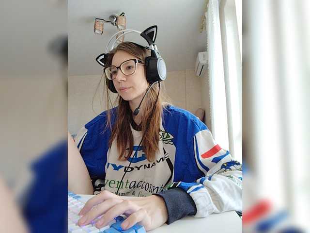KittyMiracle live cam on BongaCams