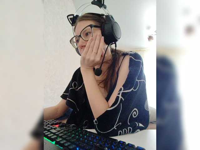 KittyMiracle live cam on BongaCams