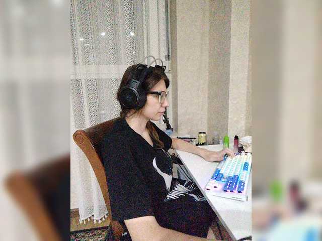 KittyMiracle live cam on BongaCams