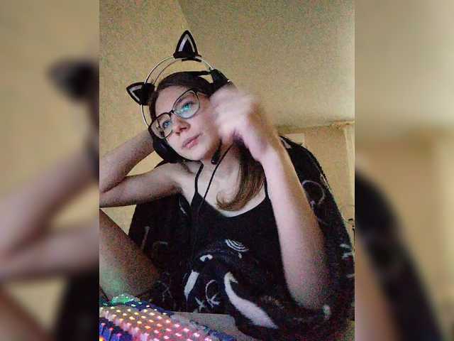 KittyMiracle live cam on BongaCams