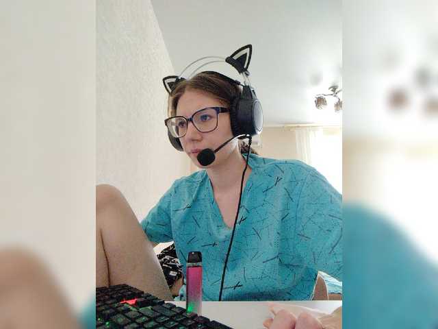 KittyMiracle live cam on BongaCams