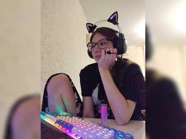 KittyMiracle live cam on BongaCams