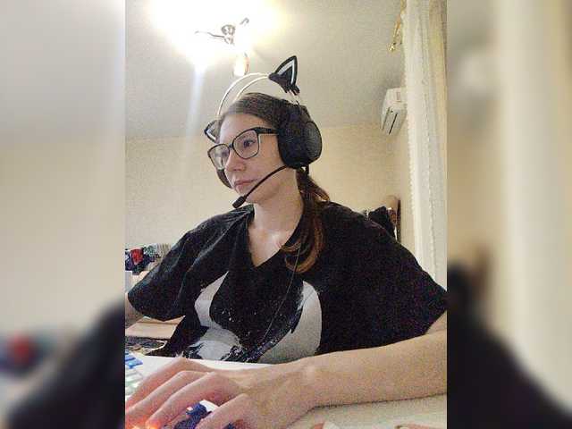 KittyMiracle live cam on BongaCams