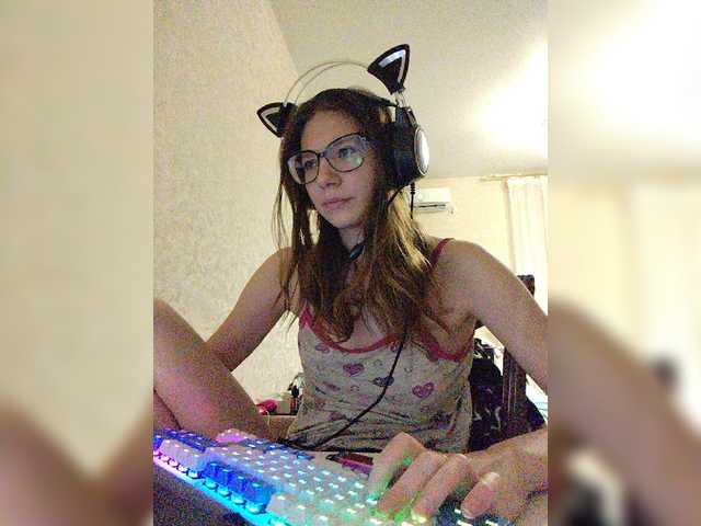 KittyMiracle live cam on BongaCams