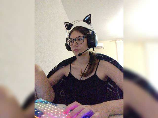 KittyMiracle live webcam show