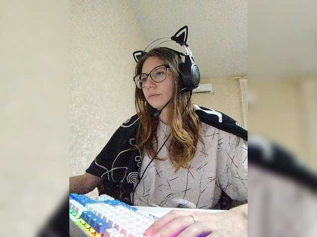 KittyMiracle live cam on BongaCams