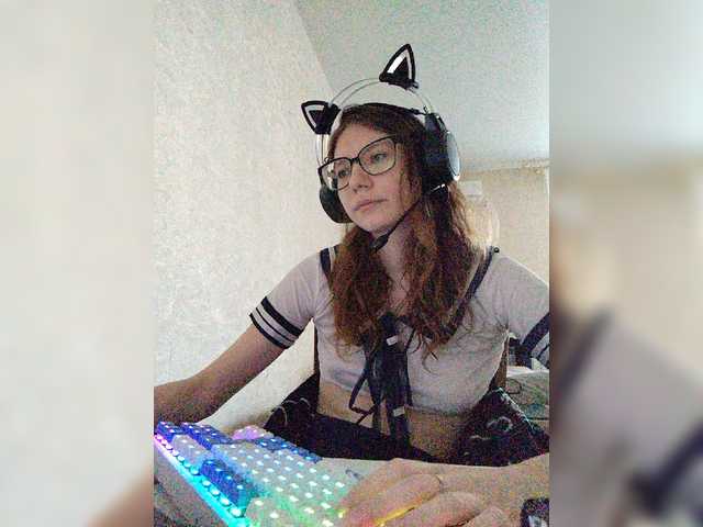 KittyMiracle live webcam show