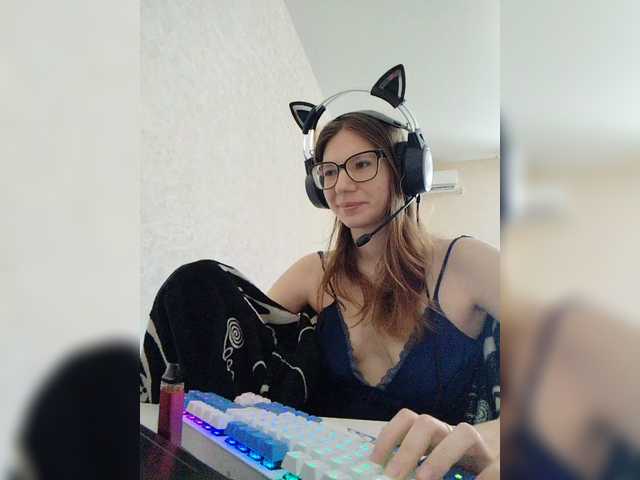 KittyMiracle live cam on BongaCams