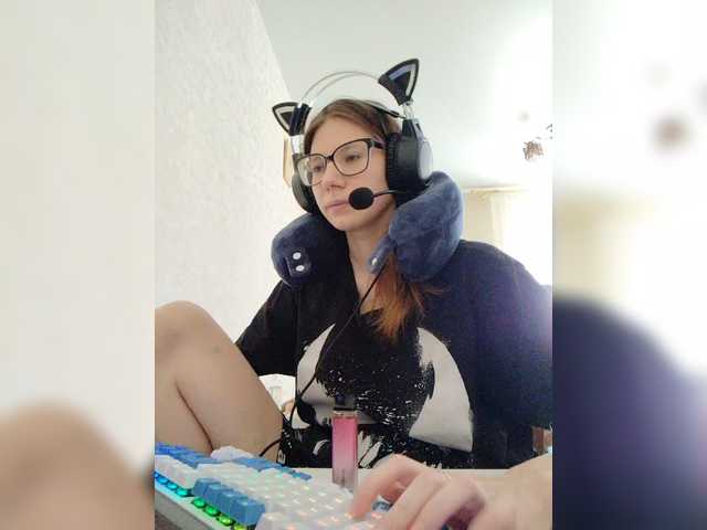KittyMiracle live cam on BongaCams