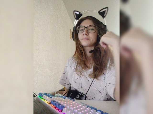 KittyMiracle live cam on BongaCams