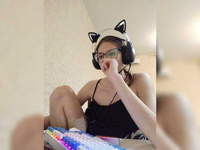 KittyMiracle live cam on BongaCams