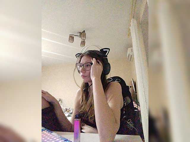 KittyMiracle live cam on BongaCams