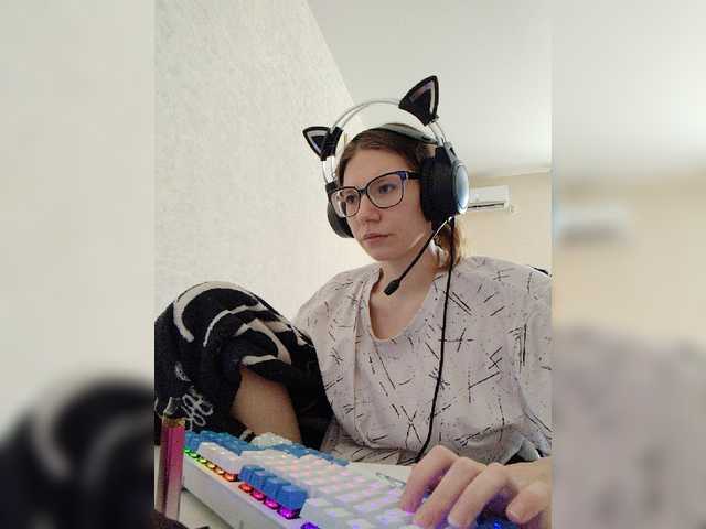 KittyMiracle live cam on BongaCams