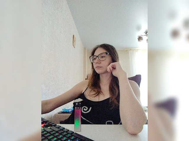 KittyMiracle live cam on BongaCams