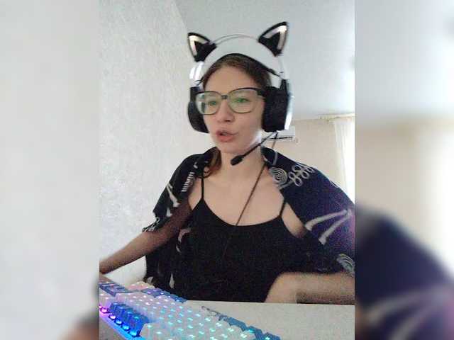 KittyMiracle live cam on BongaCams