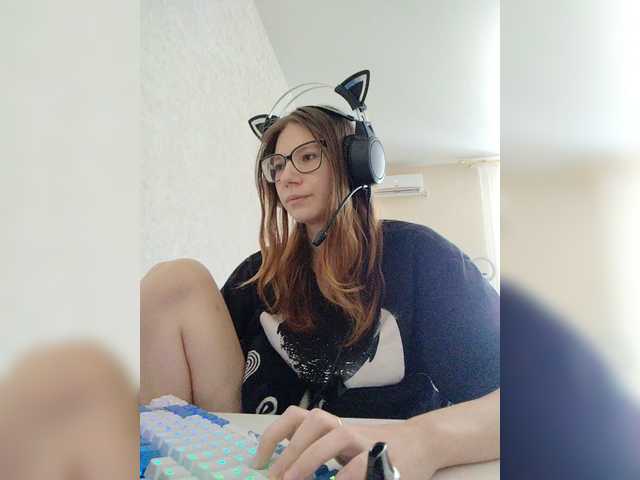 KittyMiracle live cam on BongaCams