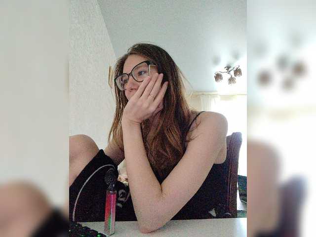 KittyMiracle live cam on BongaCams