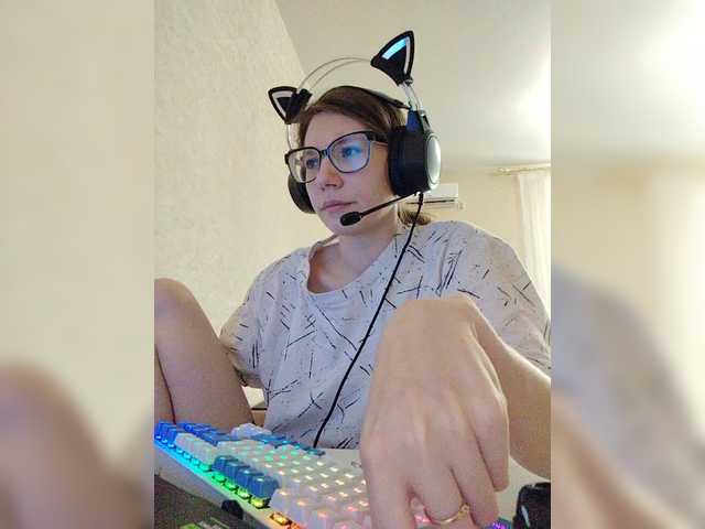 KittyMiracle live cam on BongaCams
