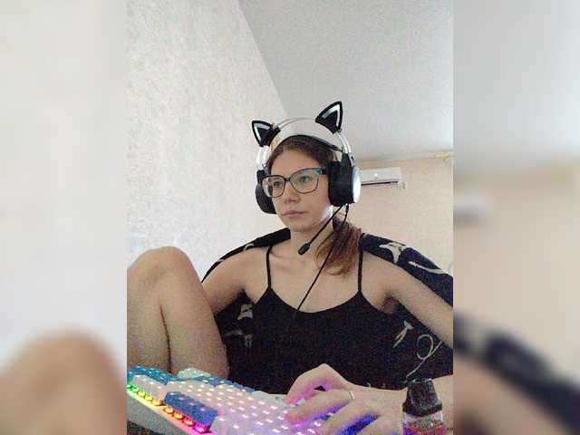 KittyMiracle live cam on BongaCams