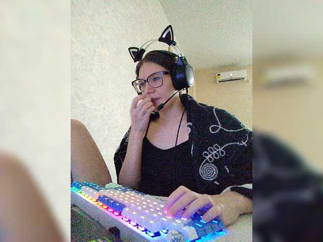 KittyMiracle live cam on BongaCams