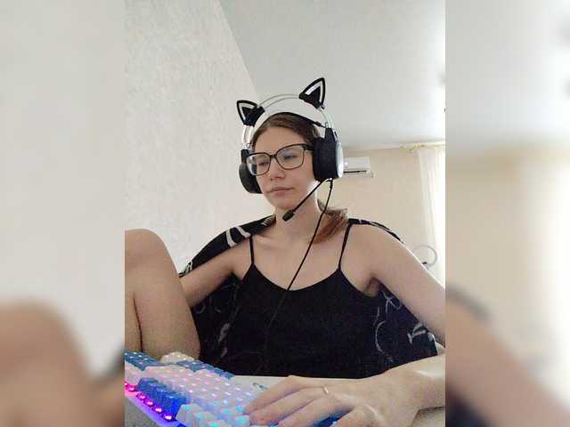 KittyMiracle live webcam show