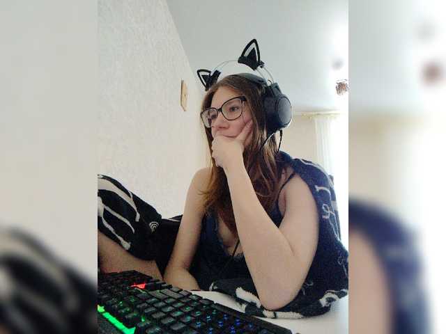 KittyMiracle live cam on BongaCams