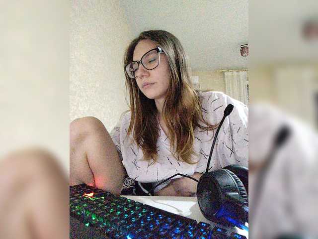 KittyMiracle live cam on BongaCams