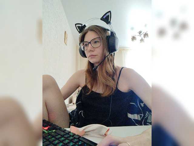 KittyMiracle live cam on BongaCams