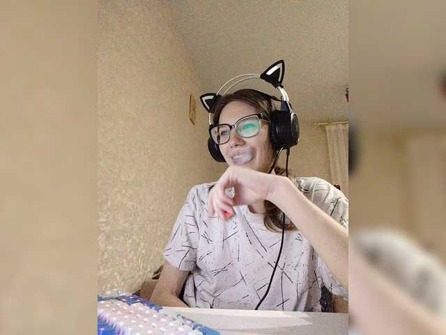 KittyMiracle live cam on BongaCams
