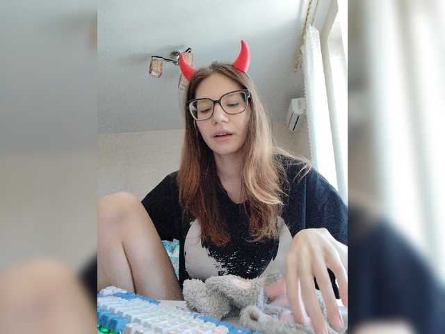 KittyMiracle live cam on BongaCams