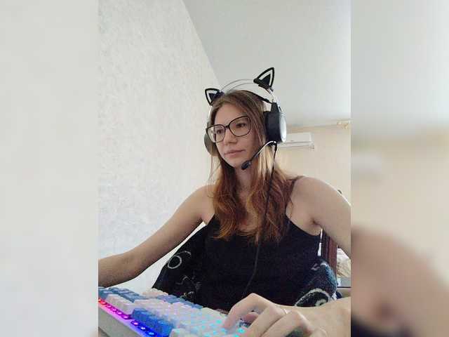 KittyMiracle live cam on BongaCams
