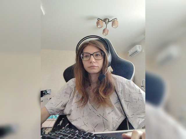 KittyMiracle live cam on BongaCams